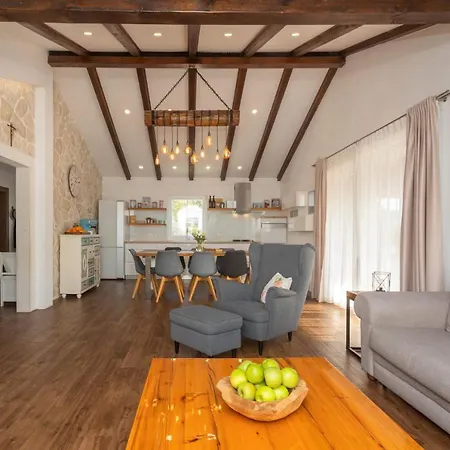 Villa Faraway *