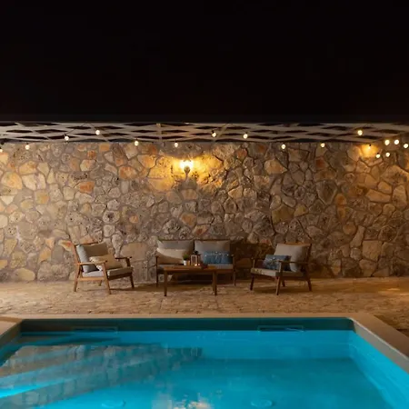 Faraway 시베니크