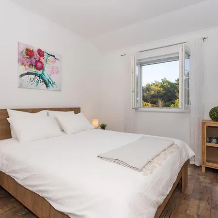 Faraway * 시베니크