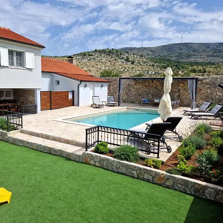 Faraway * 시베니크