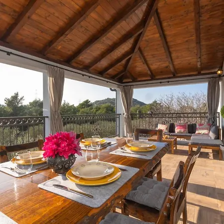Villa Faraway *